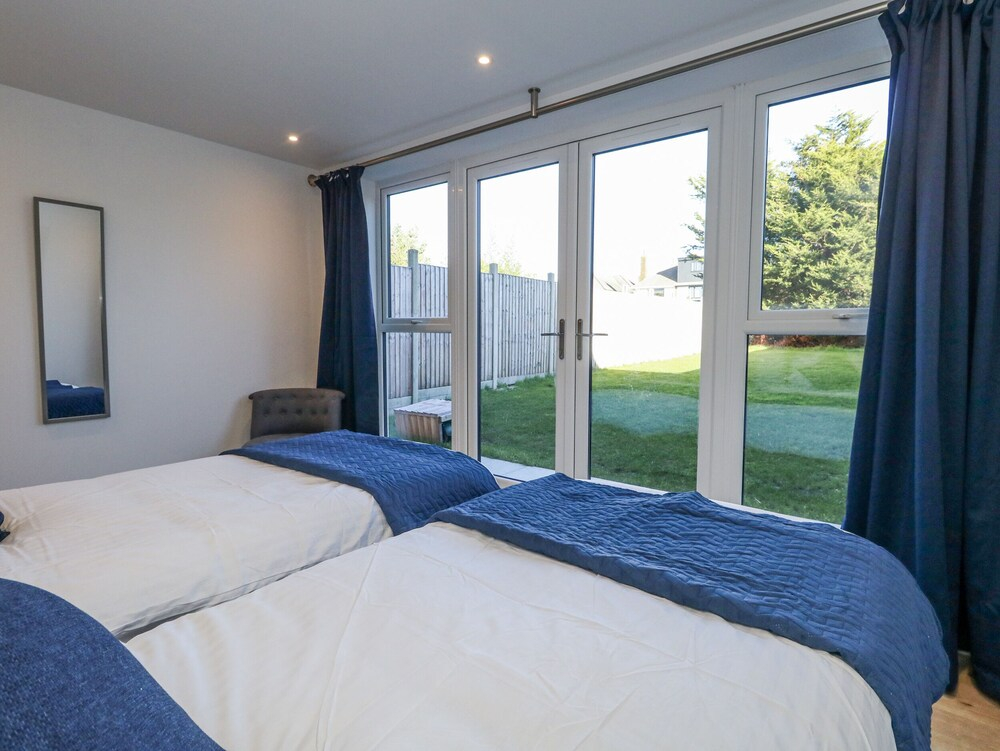 Sea Fern House - 36B