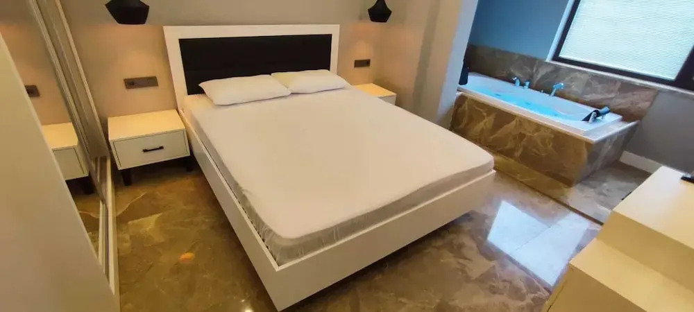 Arya Deluxe Apart