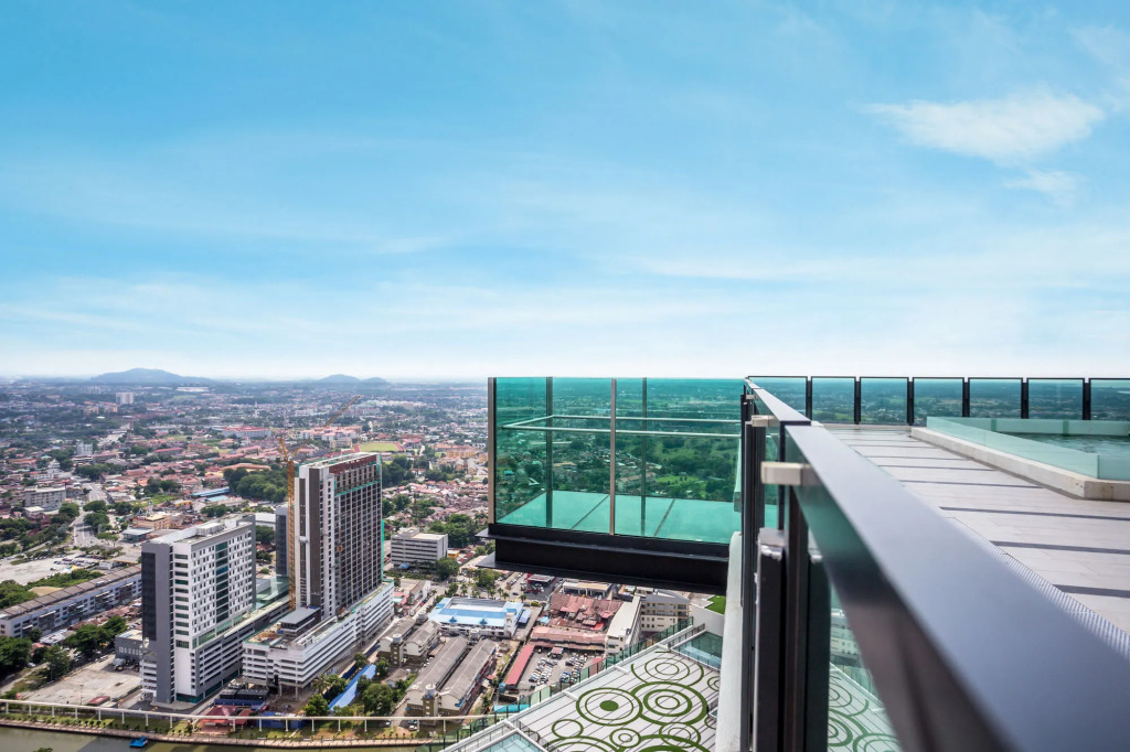 The Shore Hotel & Residences