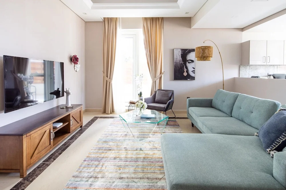 Resplendent 2BR Apartment In The Heart Of Downtown Dubai