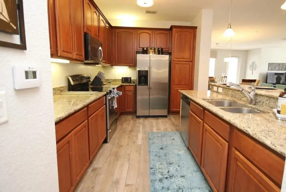 Lake View Paradise 3 Bedroom Condo by RedAwning