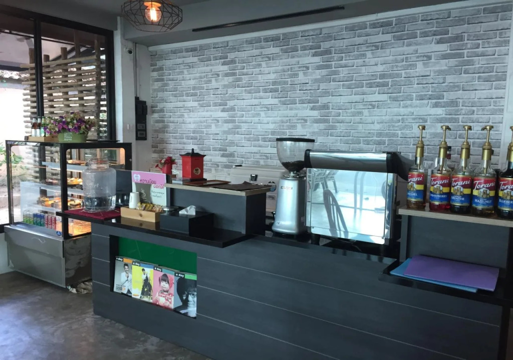 Hug Cafe Hostel