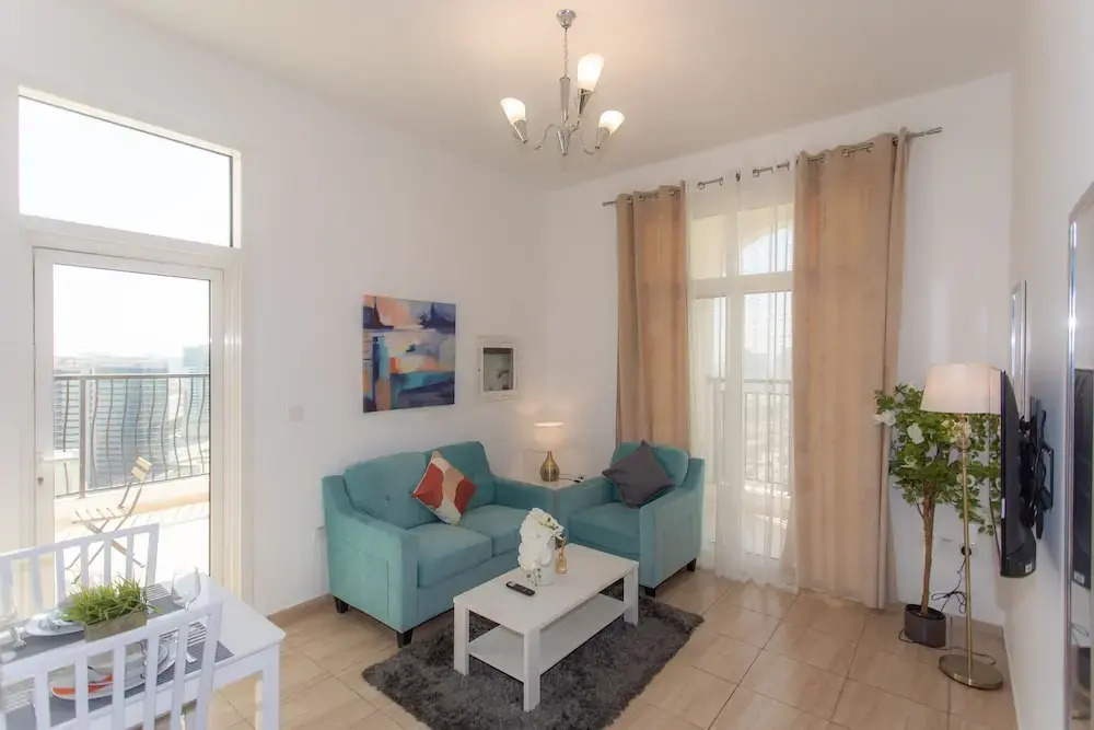 Lofty apt with panoramic view terrace