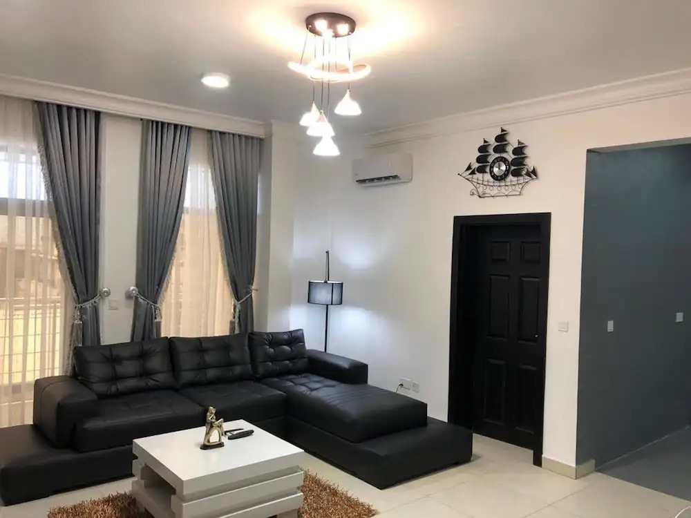 De-Golden Quest Apartment