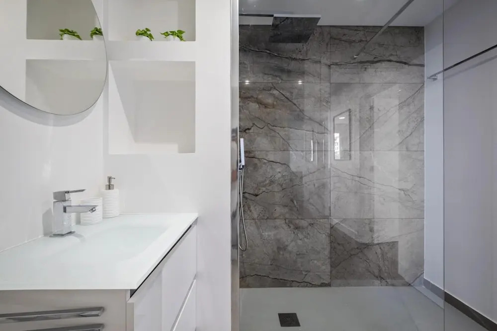 Lido Sunrise Apartment by Homie