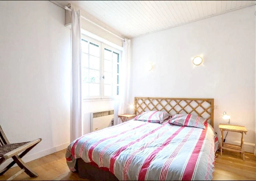 House With 5 Bedrooms in Arès, With Enclosed Garden