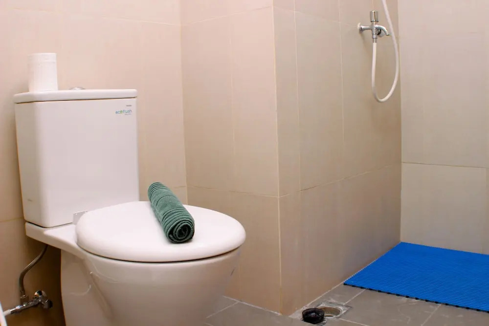 Nice Studio at Gateway Park LRT City Jatibening Apartment By Travelio