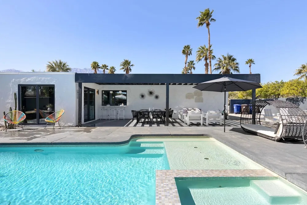 The Llama House by Avantstay Featured on Hgtv, Resort Style, Pool & Spa! Permit#4277