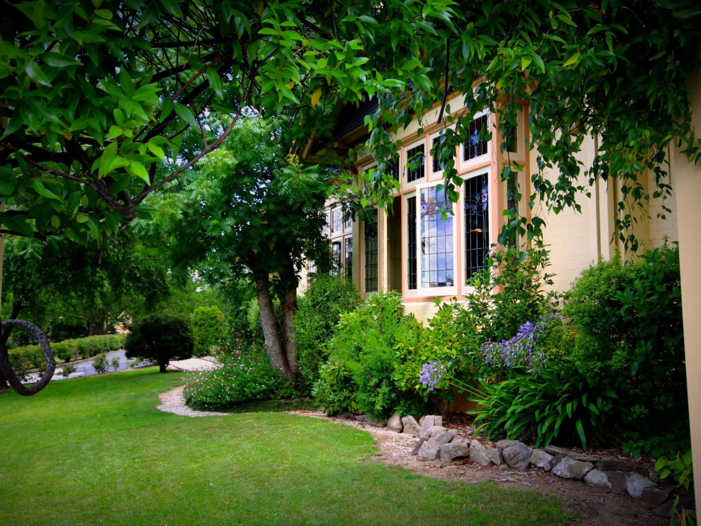 Cotswold Gardens