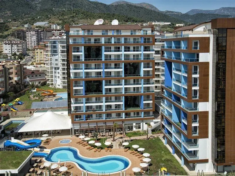 Crystal Towers Deluxe Apart