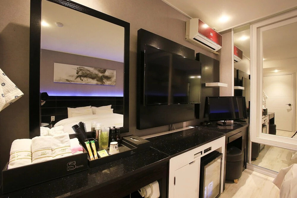 Yangpyeong Show Hotel