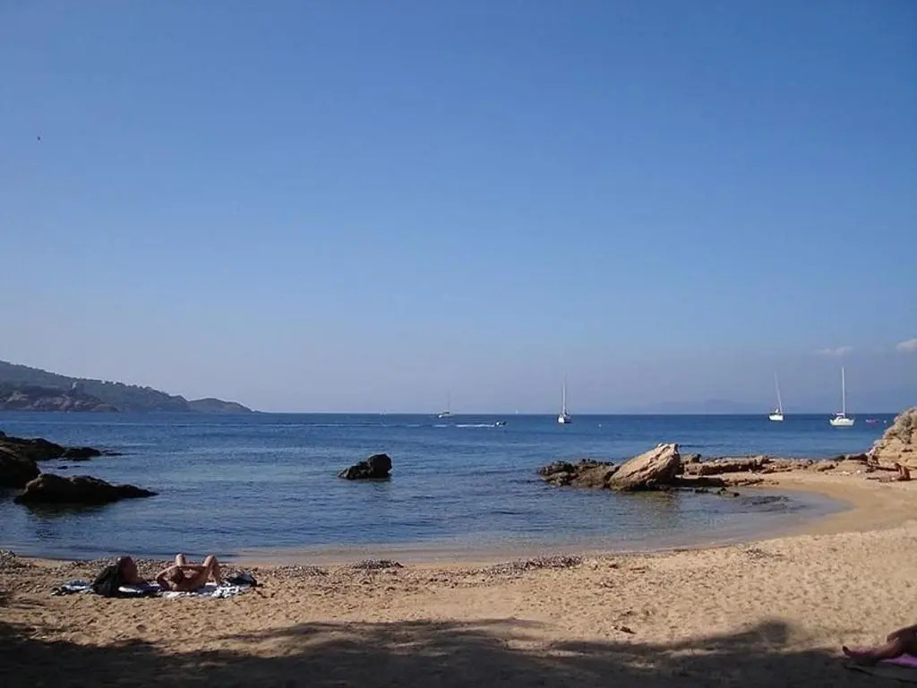 Appartement Six-Fours-les-Plages, 3 pièces, 5 personnes - FR-1-316-104