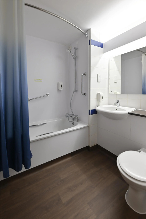Travelodge Wakefield Woolley Edge M1 Northbound