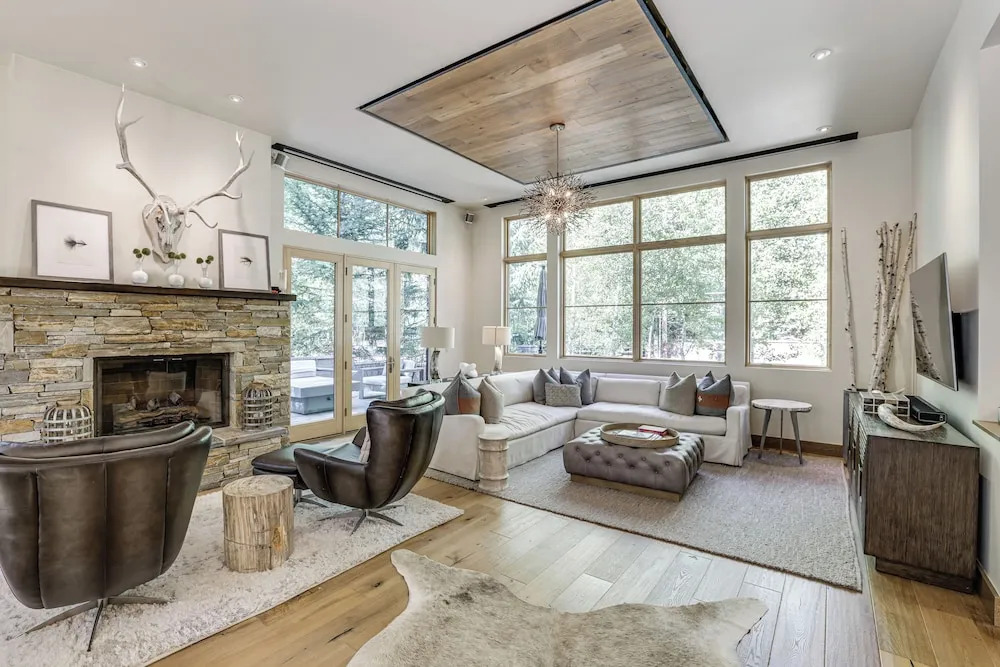 Walk to Town & Trails! Luxe Mtn Retreat w/ Hot Tub