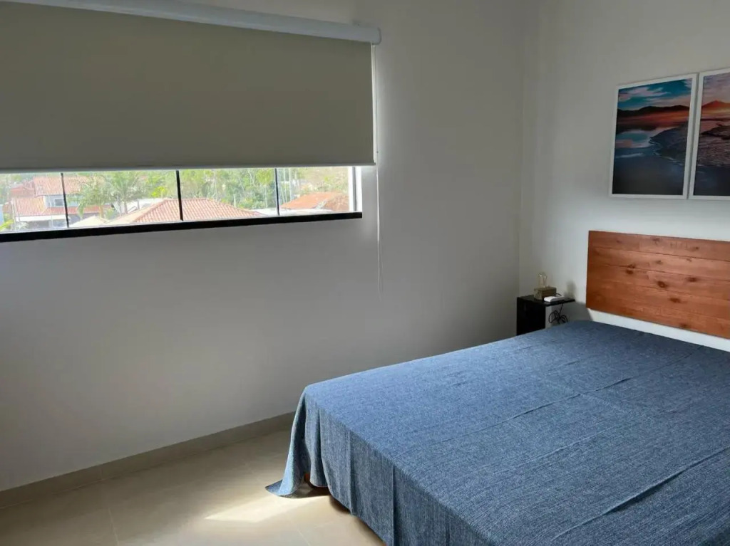 Surpreendente apto, 290 metros da praia!