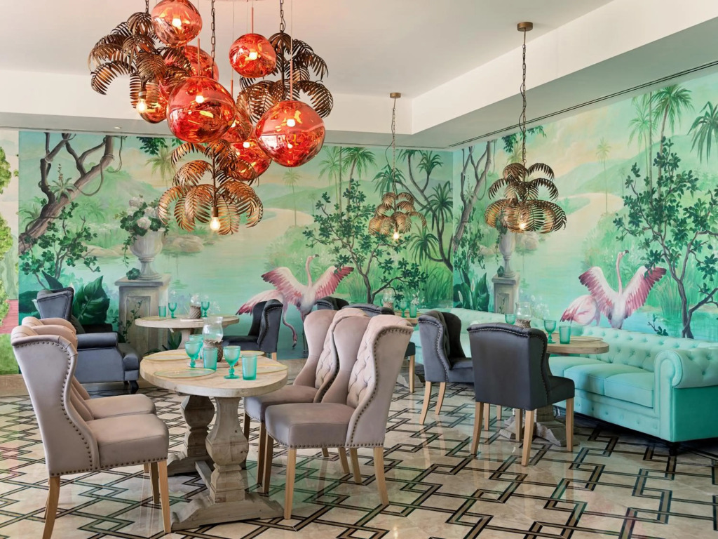 Royal River, Luxury Hotel