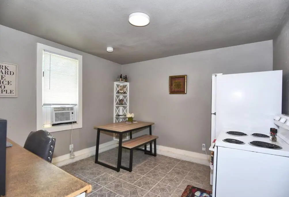 Cherry St Little Love House* Shop*Dine* Rt 66*Expo Center*Bok*Downtown