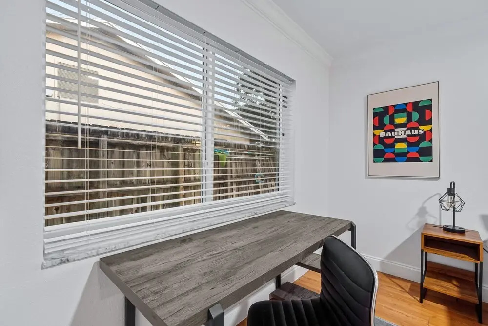 4BR With Private Pool and Game Room - Prime Location