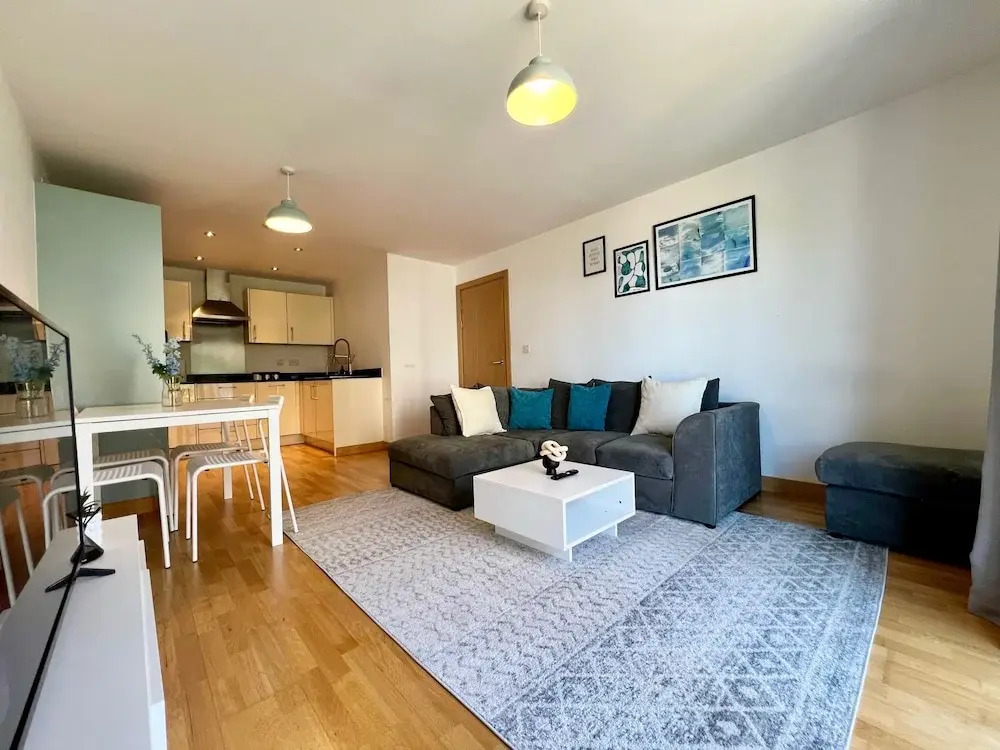 Modern 2-bed Dartford - Free Parking & Fast Wifi