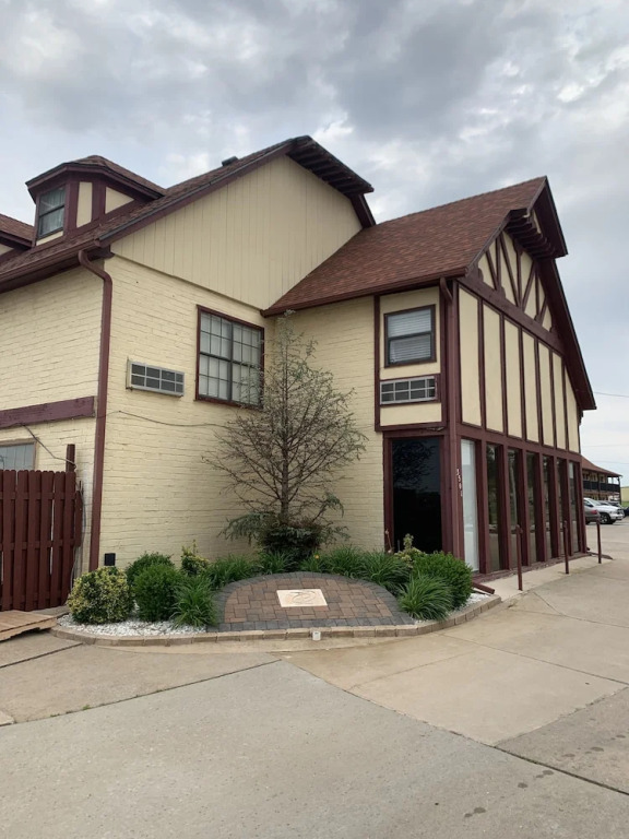 Executive Inn