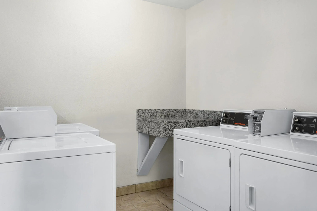Ramada by Wyndham Cedar Rapids South