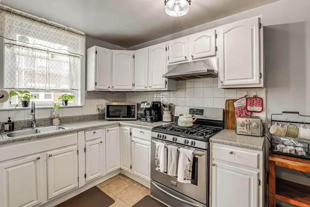 6 Mi to Stadiums! Walkable Philly Gem w/ Patio
