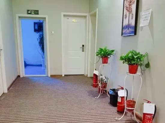 Zhumadian post station Express Hotel