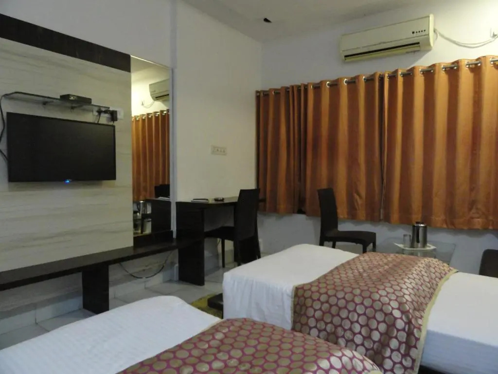 Hotel Raj