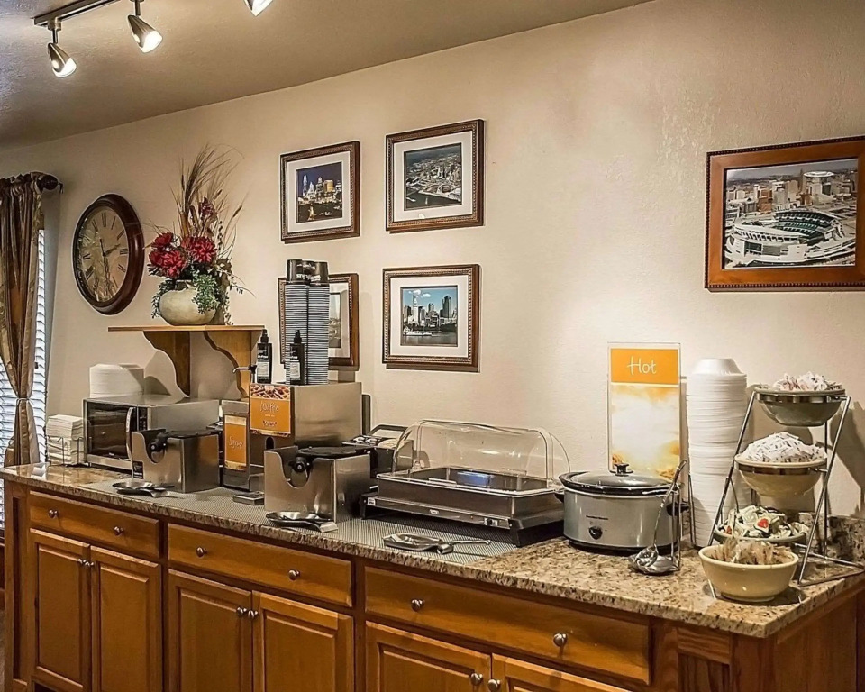 Quality Inn & Suites Cincinnati I-275