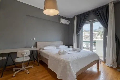 A Deluxe 3Bdr Apartment In Glyfada With Sea View
