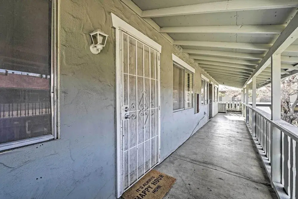 Sunnyvale Apartment With Off-street Parking