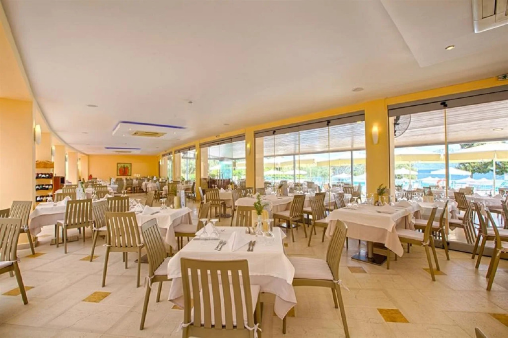 Porto Galini Seaside Resort & Spa
