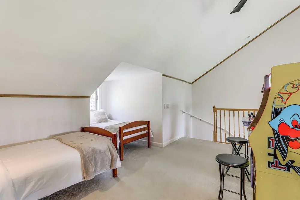 Family Fun in Sugar Mtn! Mountaintop Gem w/ Views
