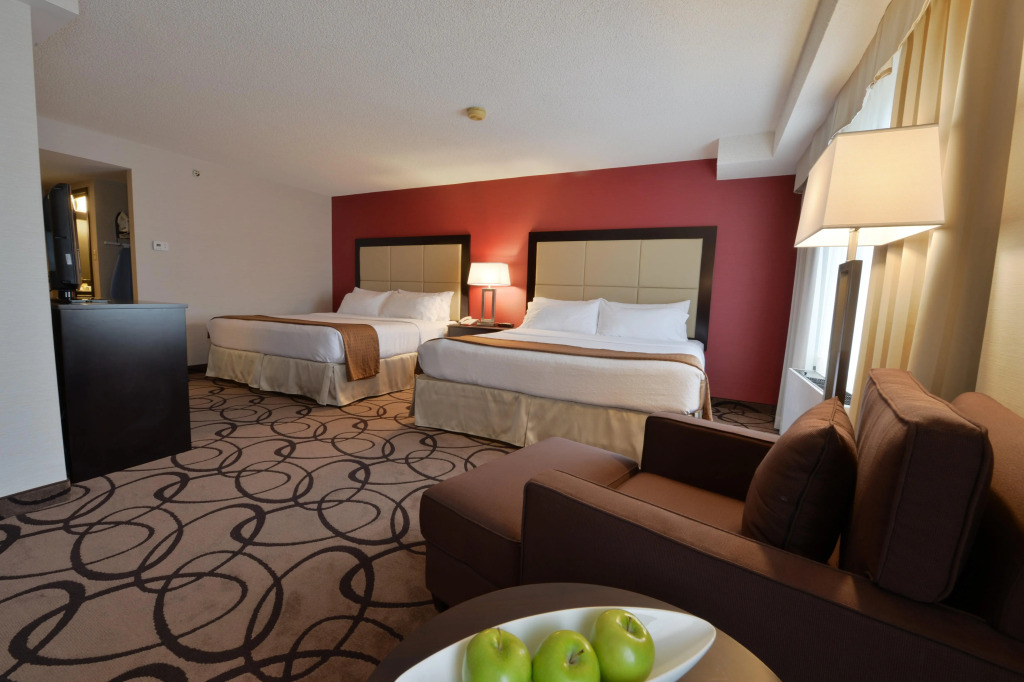 Holiday Inn Montreal Centre Ville Downtown by IHG