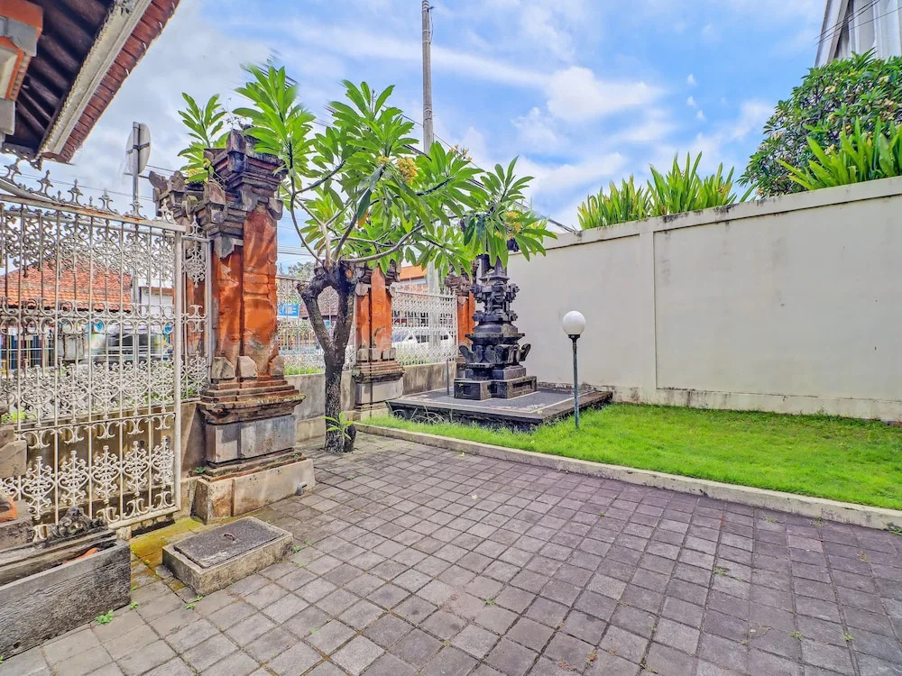 RedDoorz at Hotel Nuansa Indah Denpasar