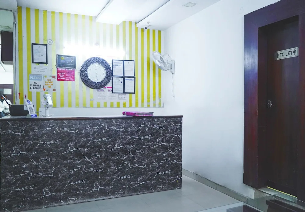 Hotel Downtown by Quadis - Sector 15 Noida