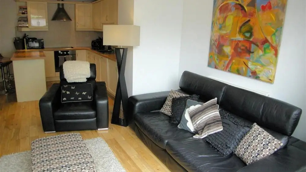 Victoria Street 37, Flat 1