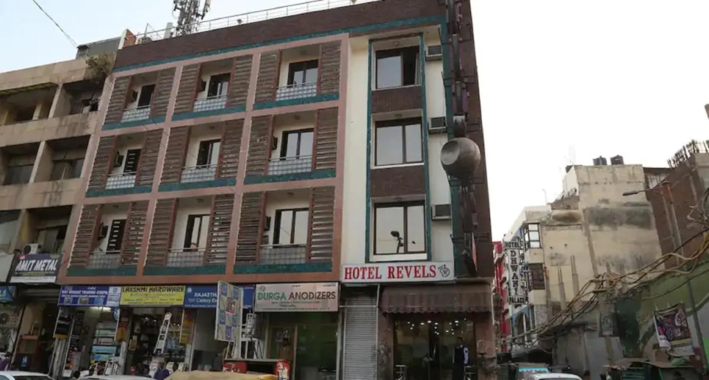 Hotel HRS - New Delhi Railway Station