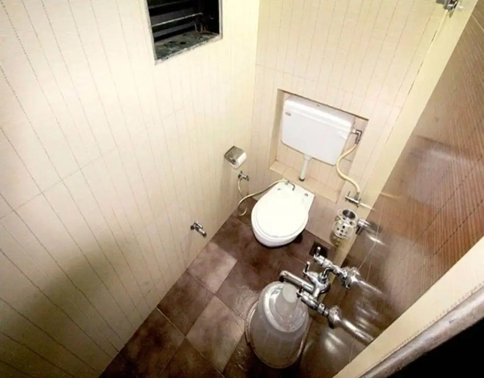 Room Maangta 122 Andheri East