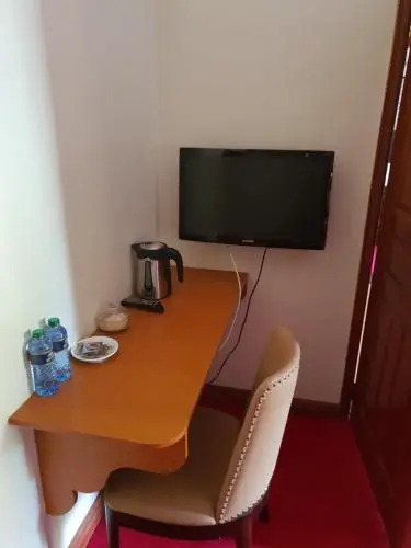 Queens Garden Hotel