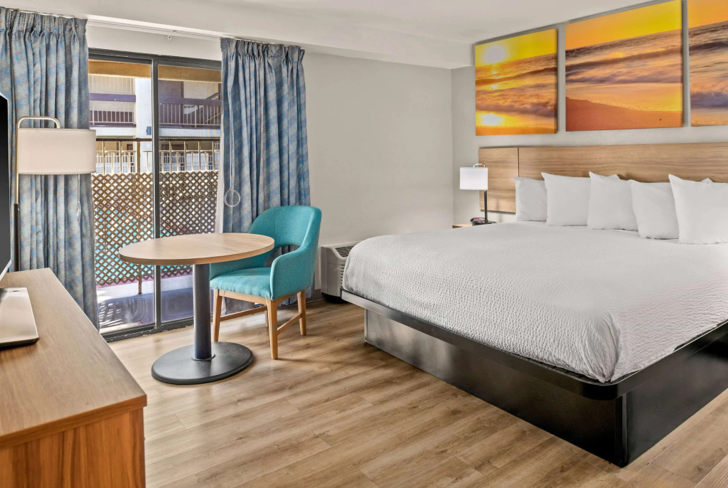 Days Inn & Suites by Wyndham Artesia
