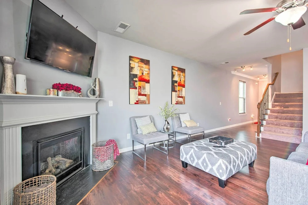 Suburban Atlanta Vacation Home ~ 3 Mi to Airport