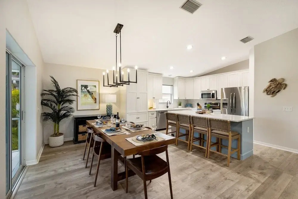 Bean Point Bliss 3 Bedroom Home by RedAwning