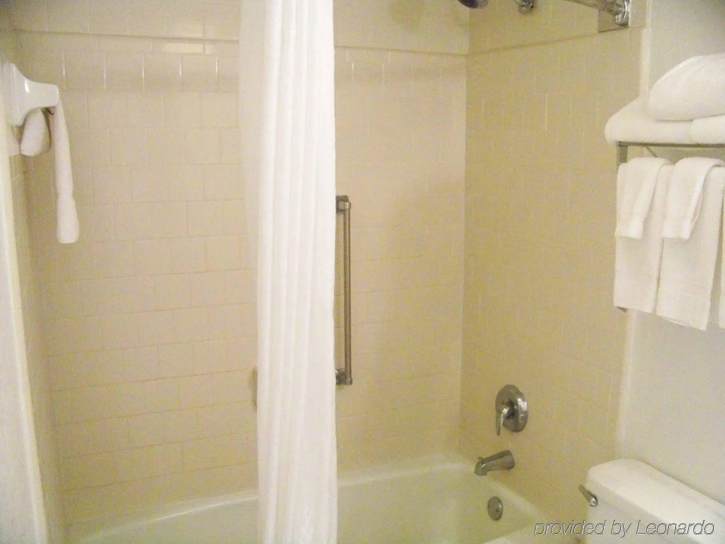 White Columns Inn