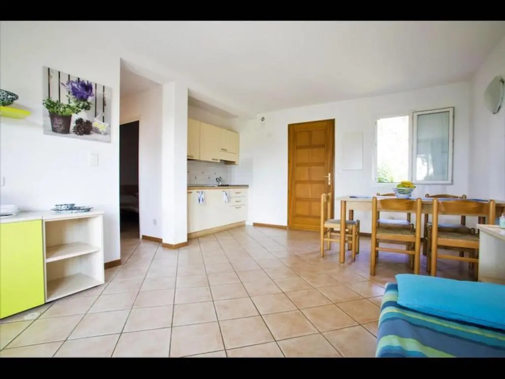 Apartment for 8 people with 2 bathrooms, on the sea