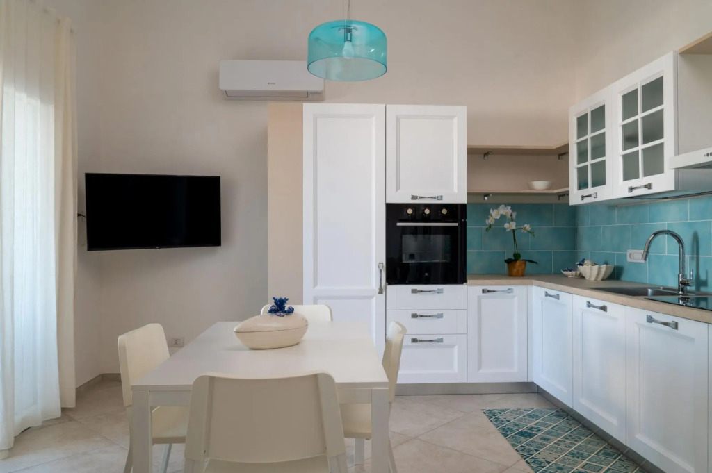 Apartment with 1 bedroom, 1 bathroom, living room divided between the dining area with open kitchen-LE DUE DUNE