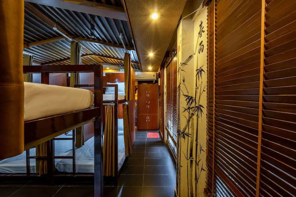 SG Capsule Hostel