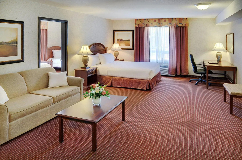 Pomeroy Inn and Suites Dawson Creek