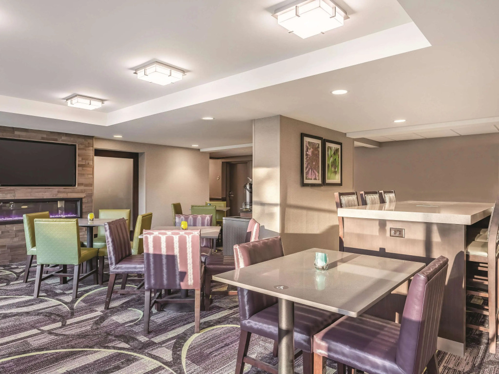 La Quinta by Wyndham Columbia / Fort Meade