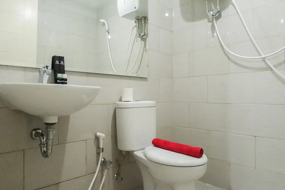 PakuwonMall Apartment Anderson 2BR by B&B Host